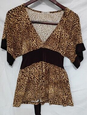 XXI Brand Leopard Print V-Neck Women's Top Size L